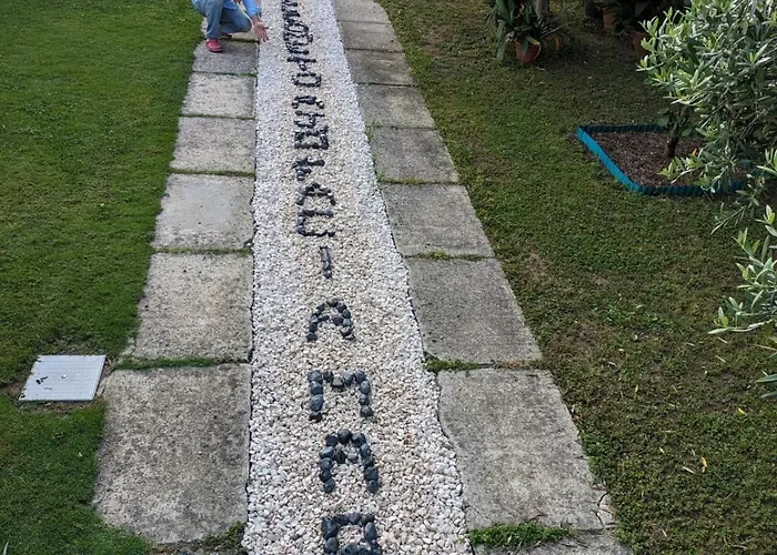 Ajo Faci A Mari Villa